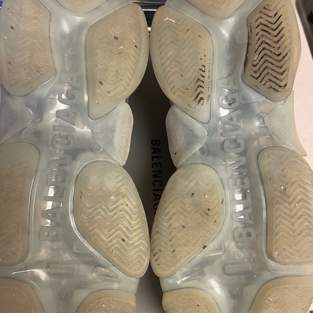 AUTHENTIC BALENCIAGA SNEAKERS!(ORIGINAL SALE RECEIPT SHOWN) - Picture 9 of 9